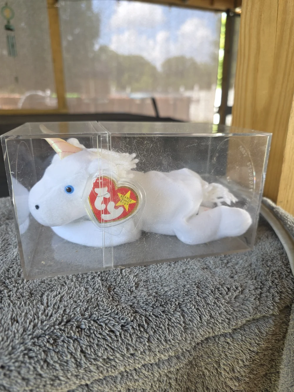 Ty White Unicorn Beanie Baby with Blue Eyes and Shiny Horn